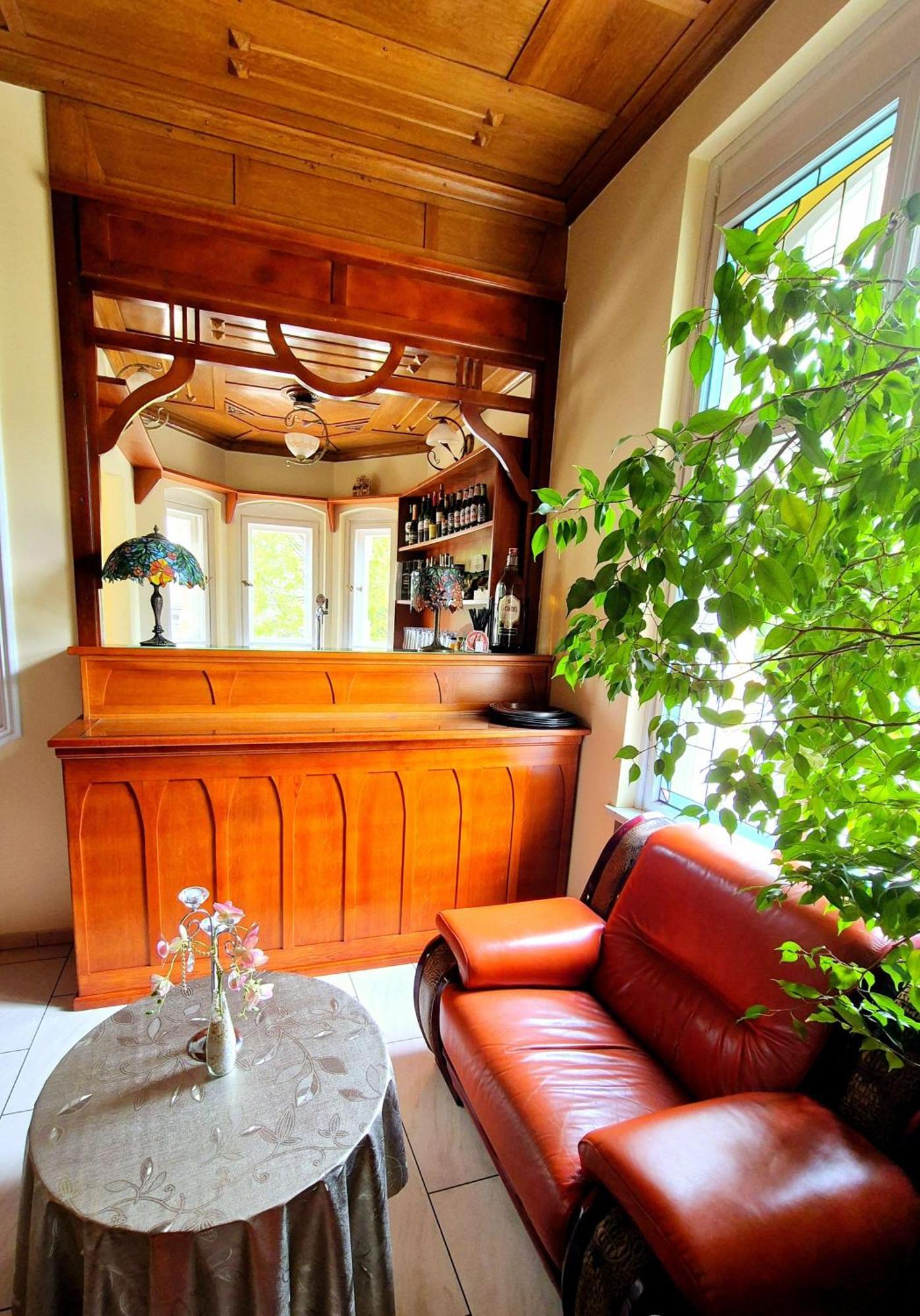 Hotel Palacyk Legnica Dış mekan fotoğraf