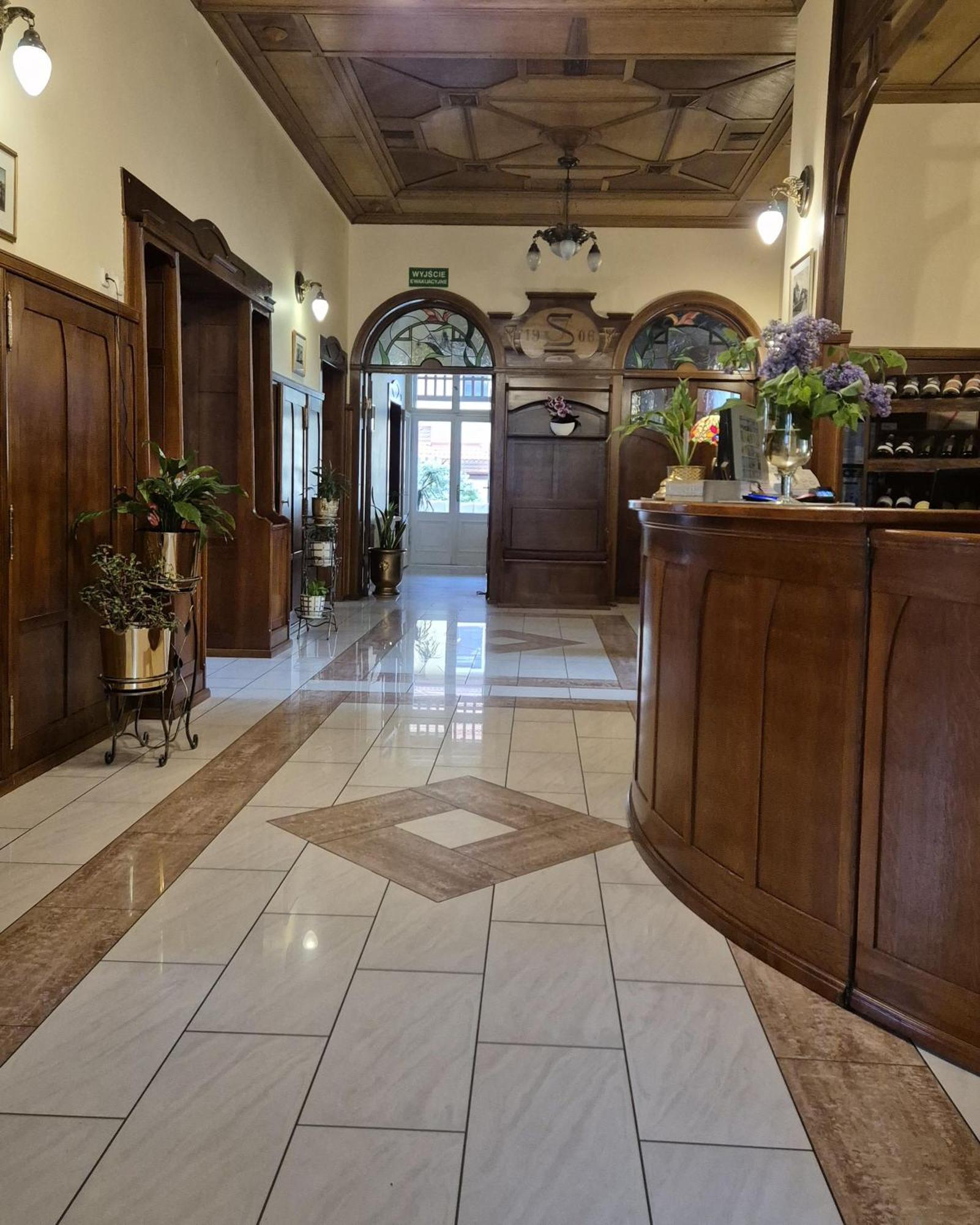 Hotel Palacyk Legnica Dış mekan fotoğraf