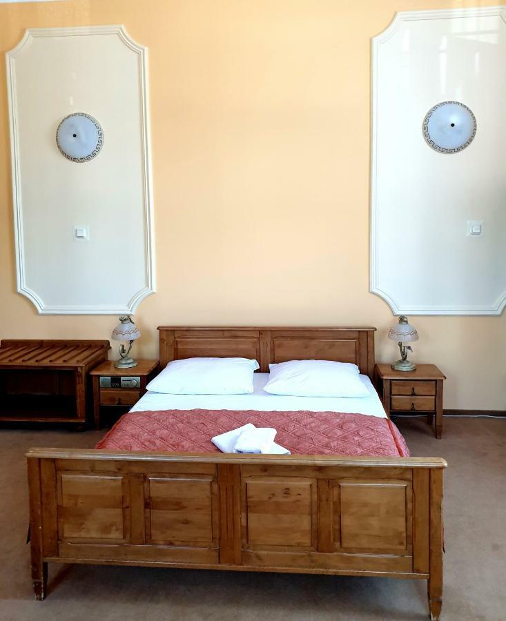 Hotel Palacyk Legnica Dış mekan fotoğraf